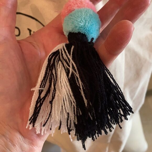 Ecco canvas and leather tote I love Wisconsin pom-pom new - Picture 5 of 8